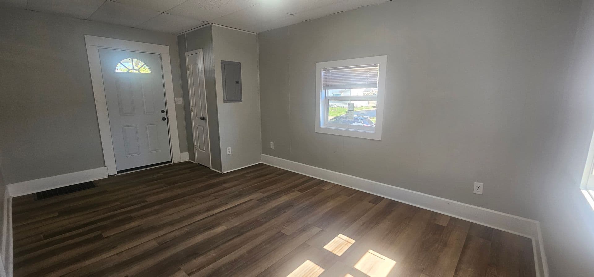 Anderson Apartment: 1825 Walnut Street
