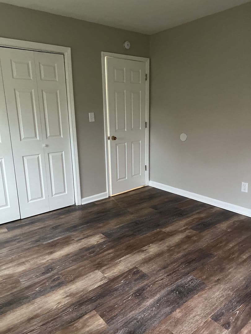 Indianapolis Apartment: 6059 Dickson Rd