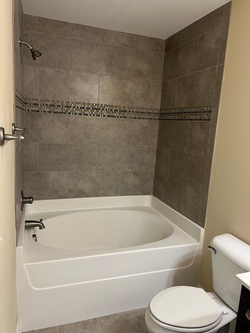 Nashville House: 8915 Sunnyfield Way