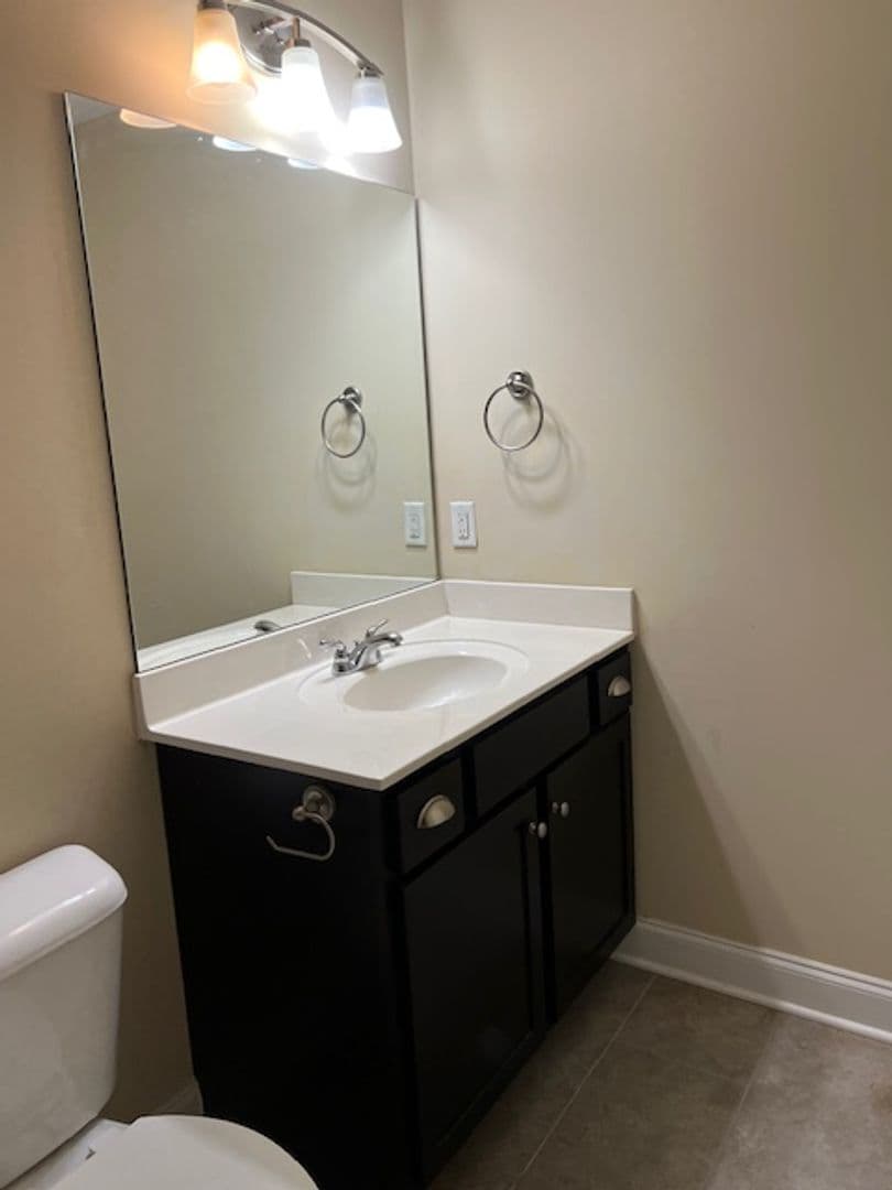 Nashville House: 8915 Sunnyfield Way