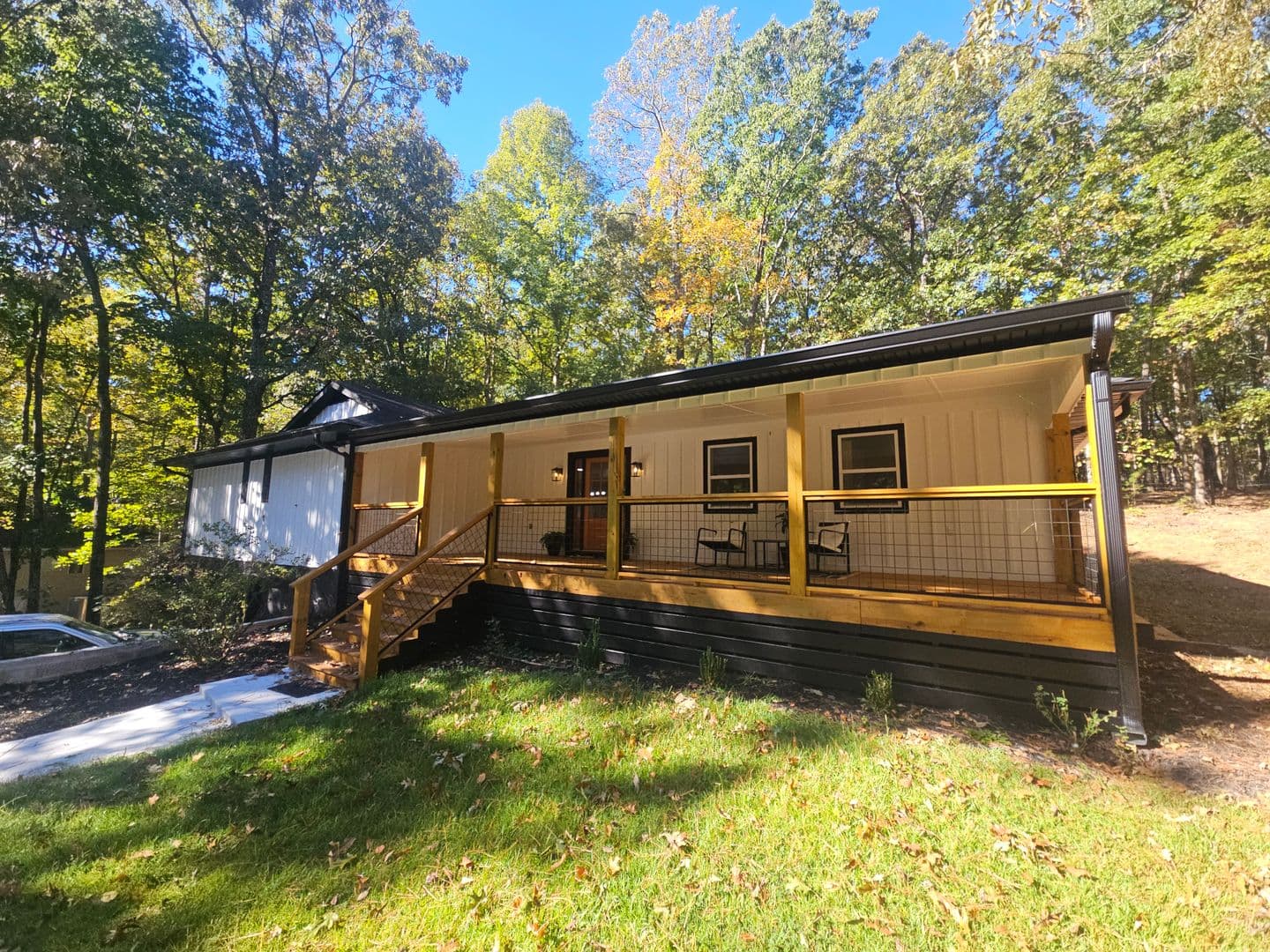 Villa Rica House: 2513 N Carroll Ct