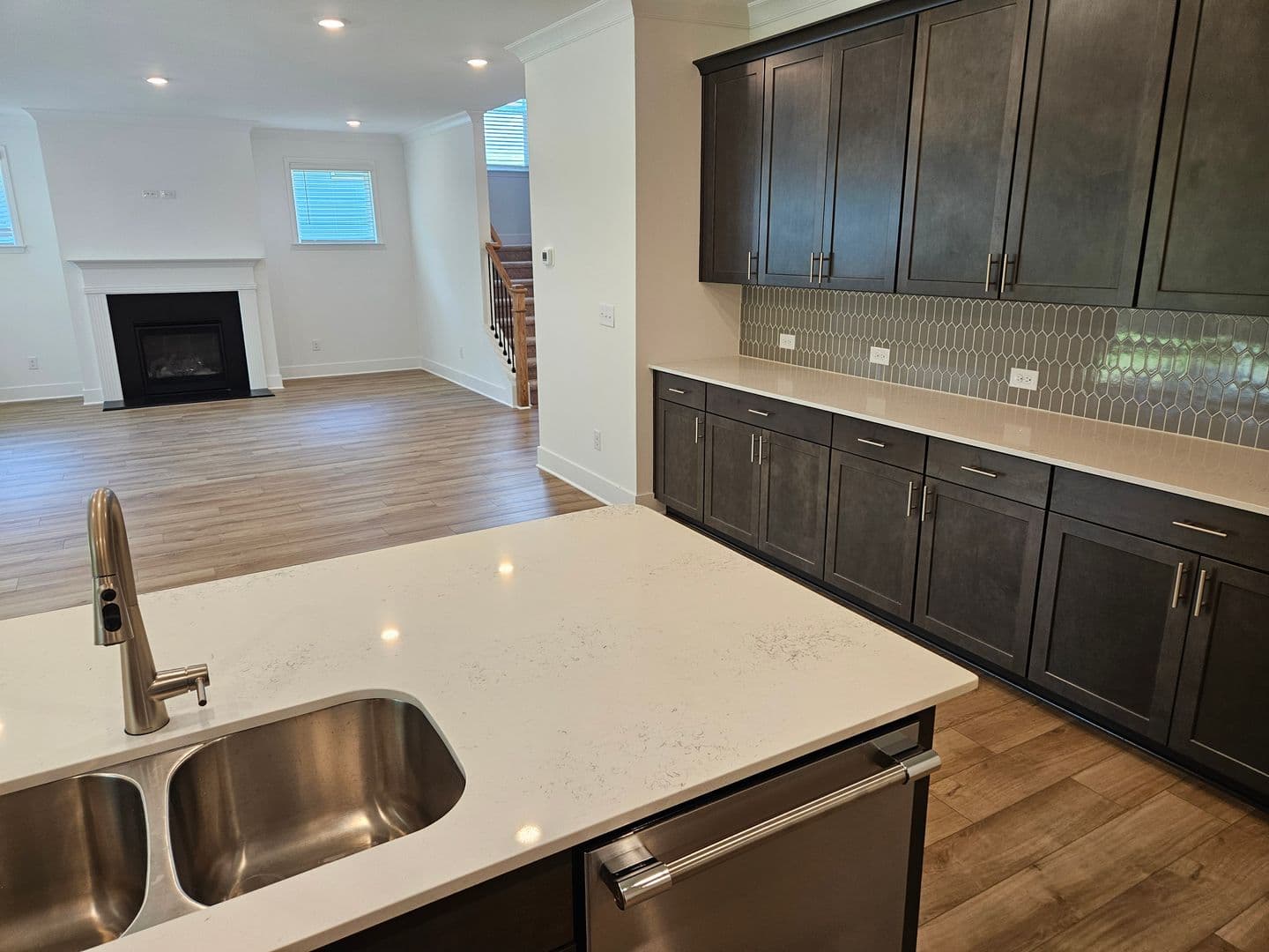 Dallas House: 97 Andalusa Court