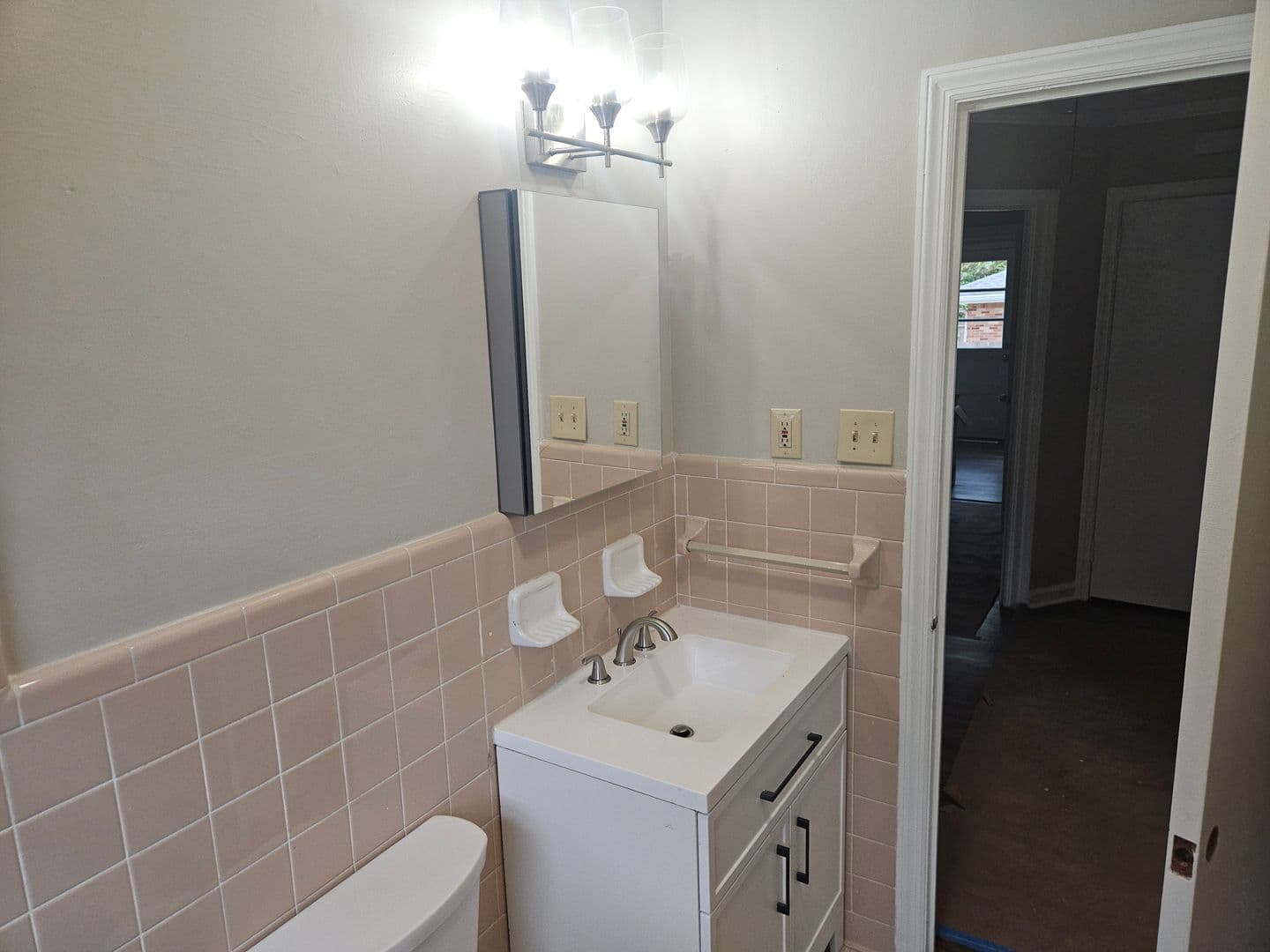 Smyrna House: 1151 Pinehurst Drive SE