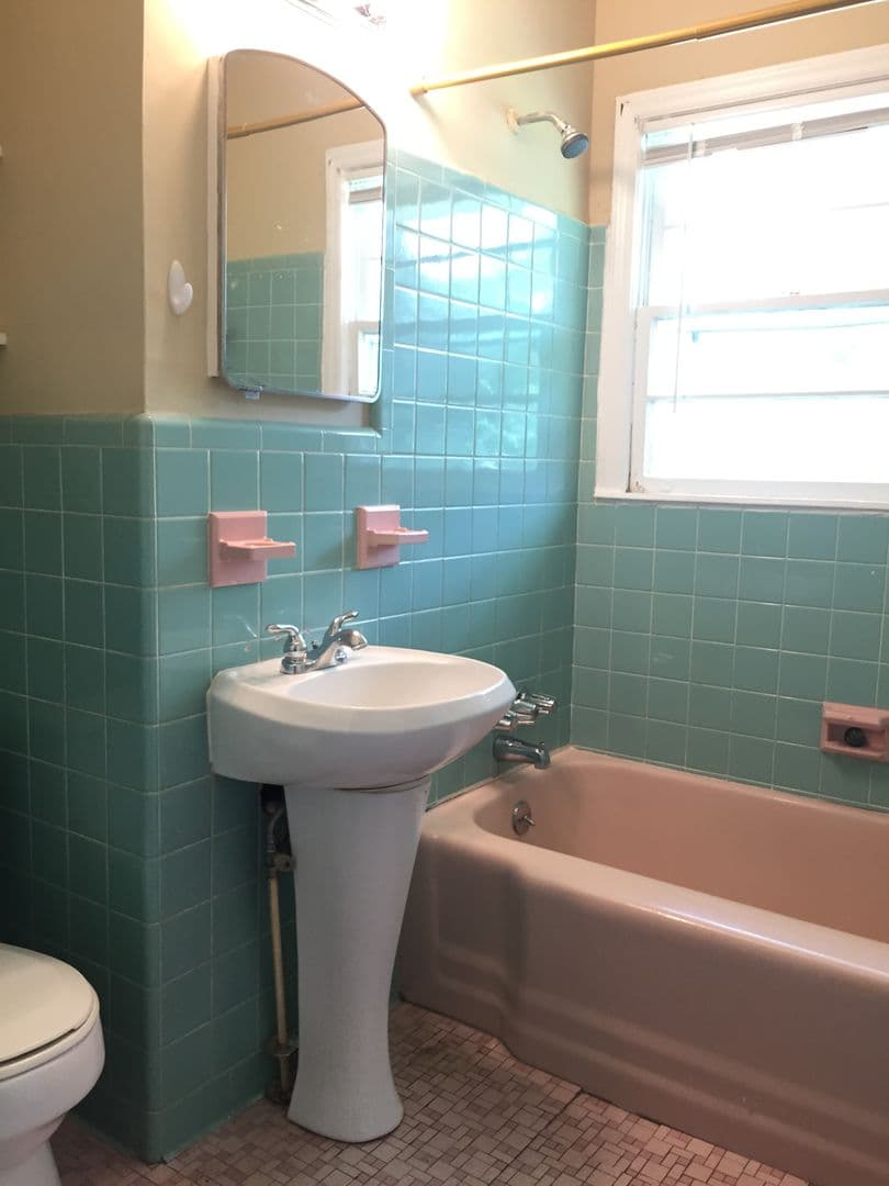 Smyrna House: 910 Cherokee Trail