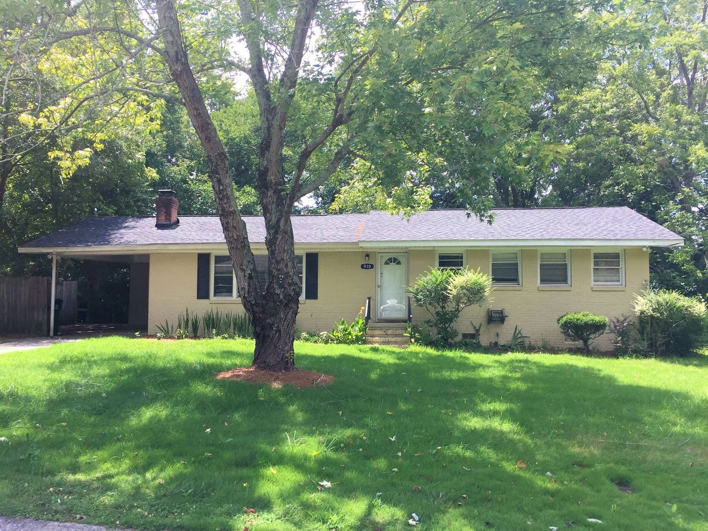 Smyrna House: 910 Cherokee Trail