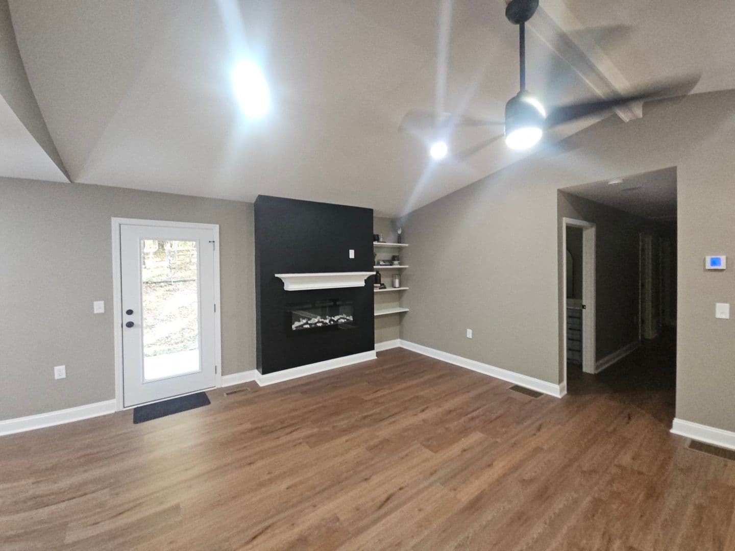 Villa Rica House: 2513 N Carroll Ct