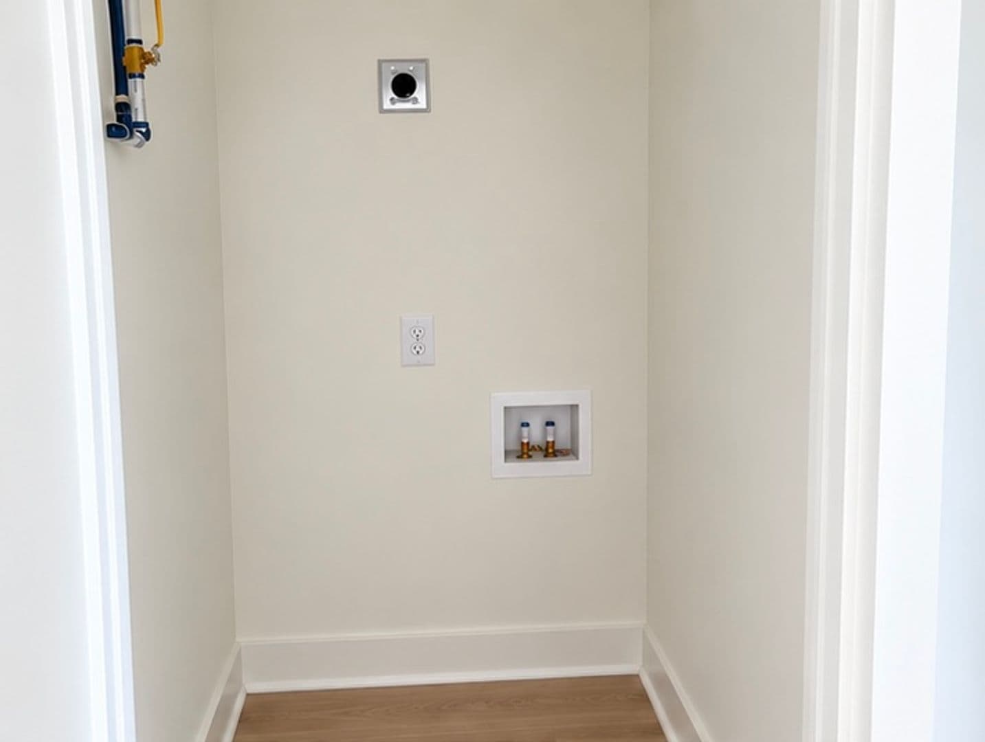 North Charleston Apartment: 1907 Success Street