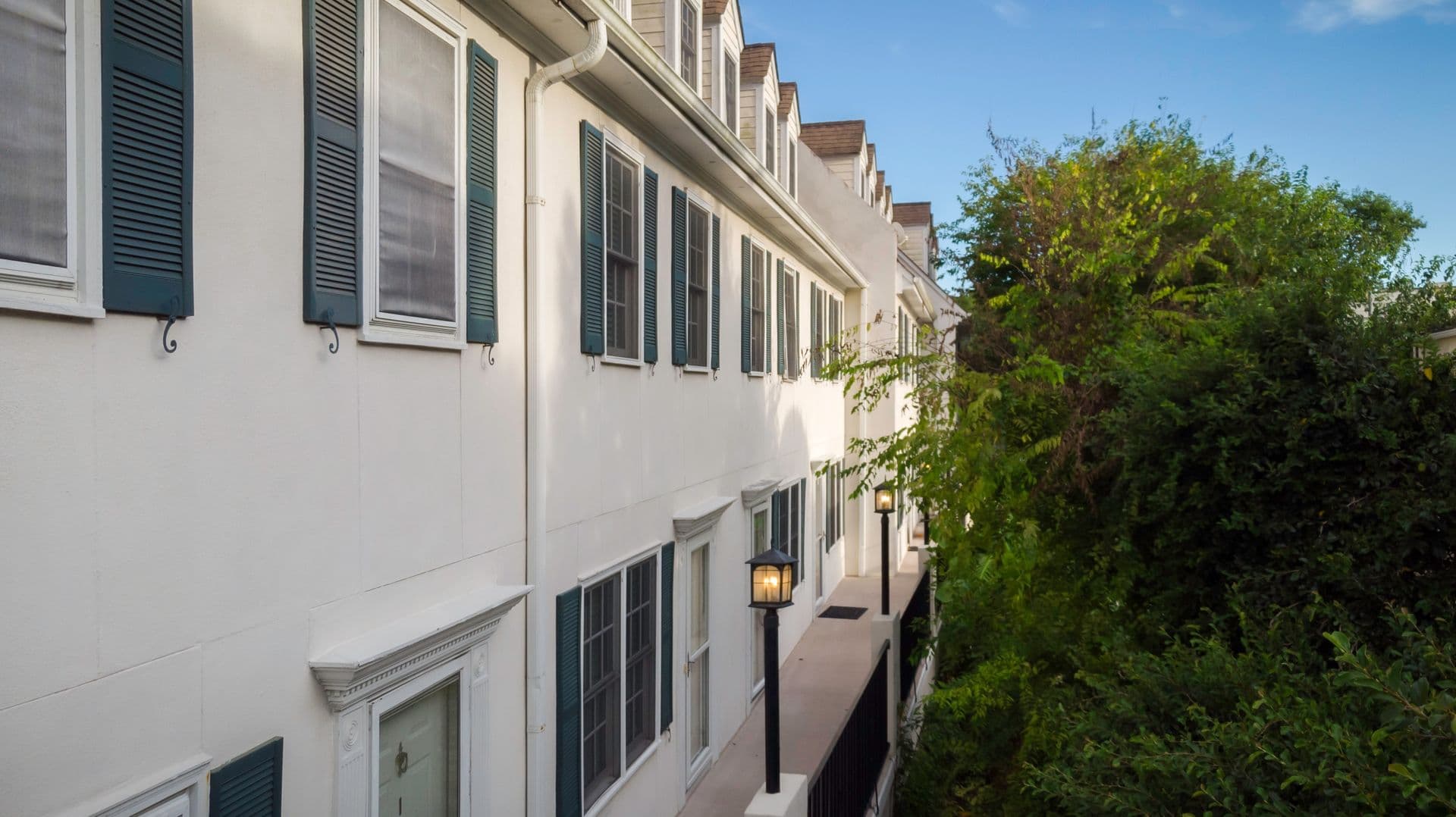 Charleston House: 15 Horlbeck Alley