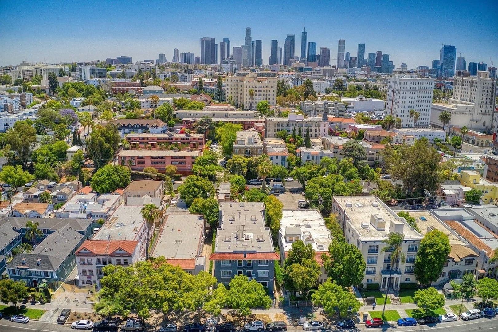 Los Angeles Apartment: 446 S Rampart Blvd
