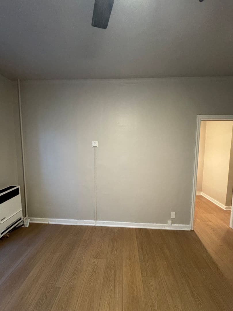 Los Angeles Apartment: 250 S Kenmore Ave