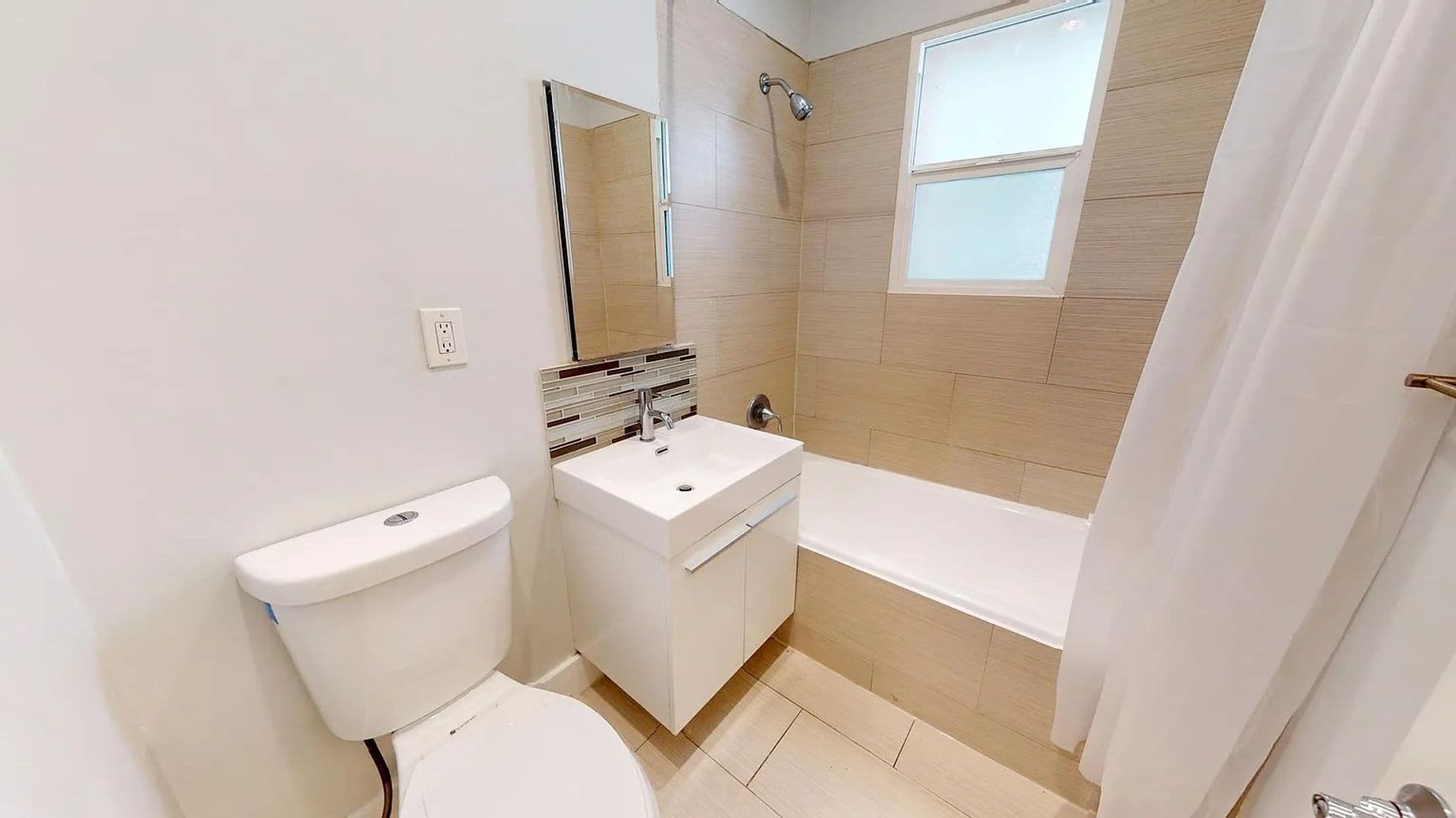 Los Angeles Apartment: 250 S Kenmore Ave