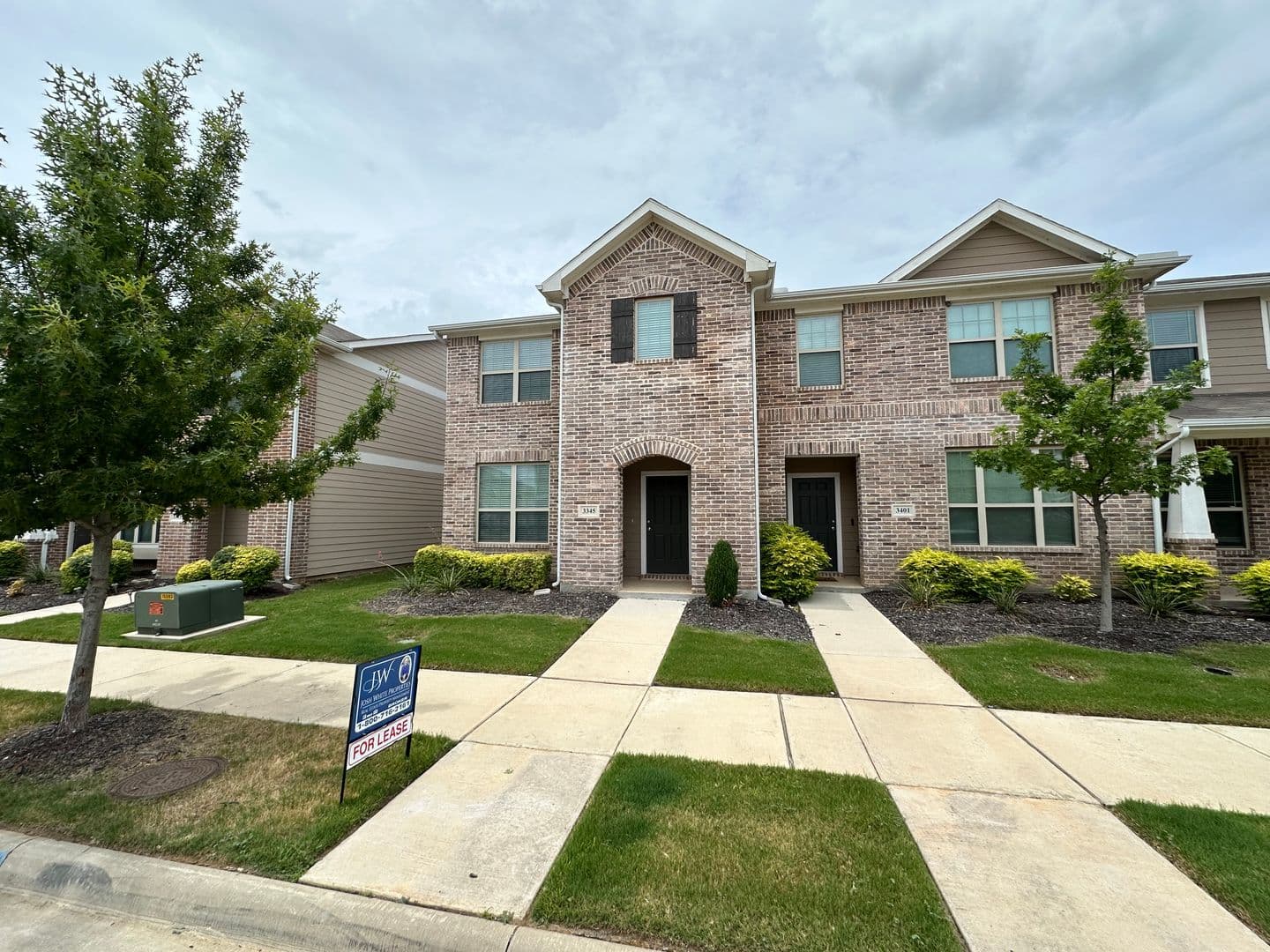 Denton House: 3345 Cricket Drive