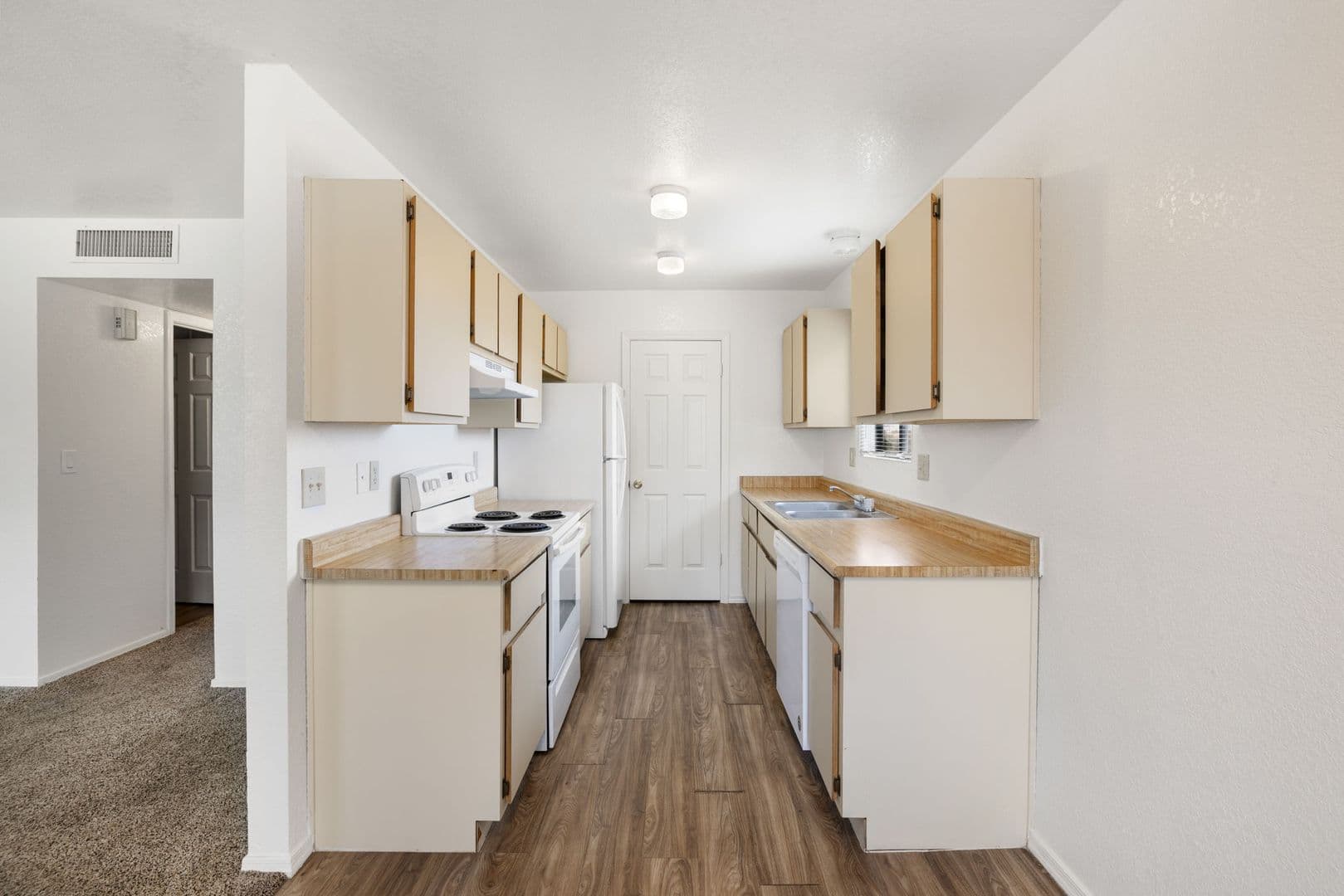 Prescott Apartment: 1004 E Goodwin St