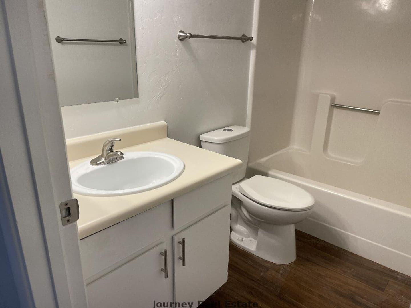 Prescott Apartment: 337 Robinson Dr