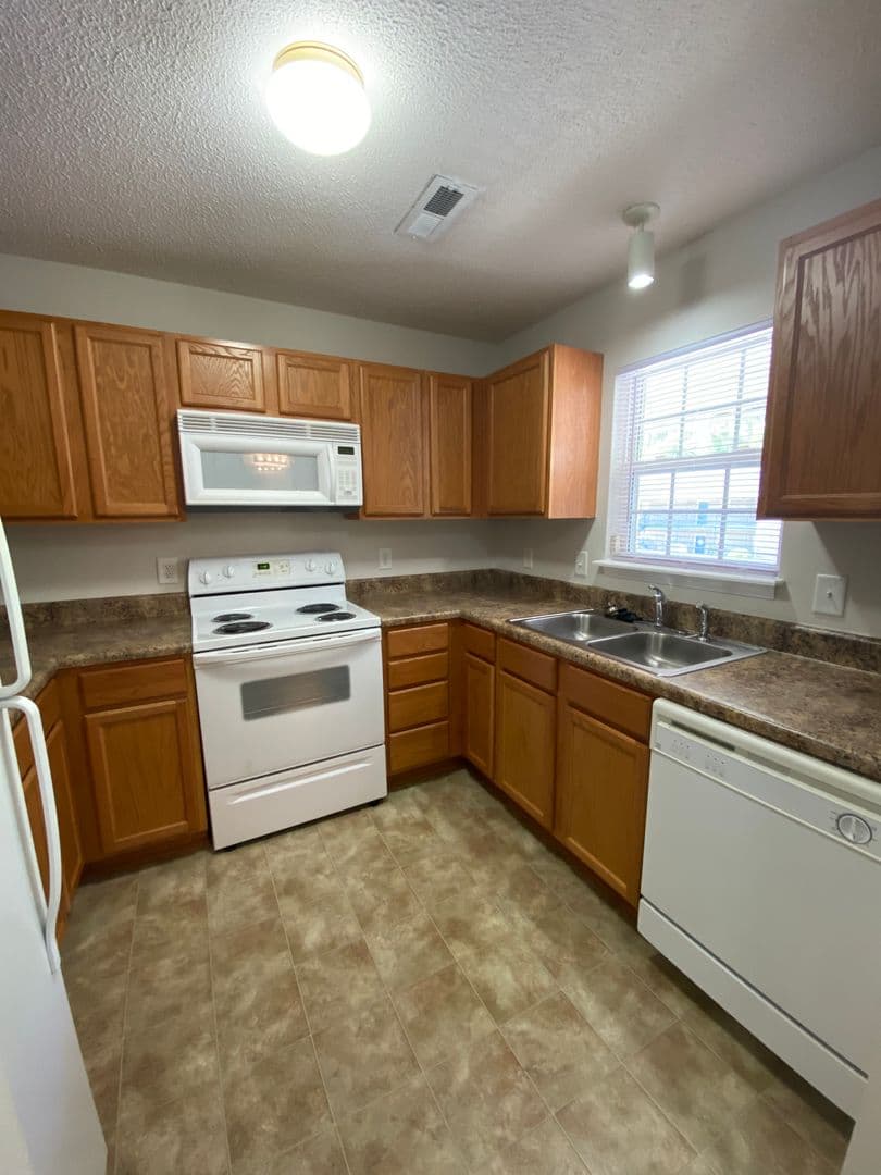 Greenville Apartment: 2707 Meridian Drive