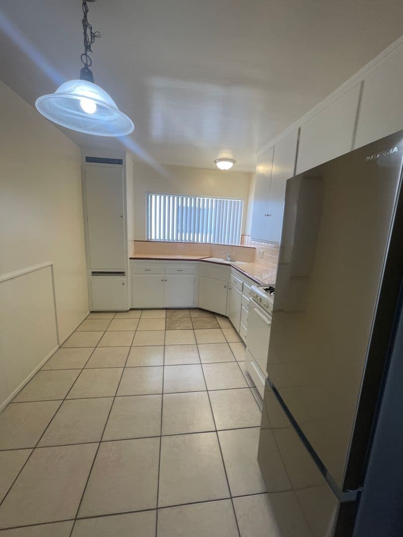 Glendale Apartment: 134 N. Adams St.