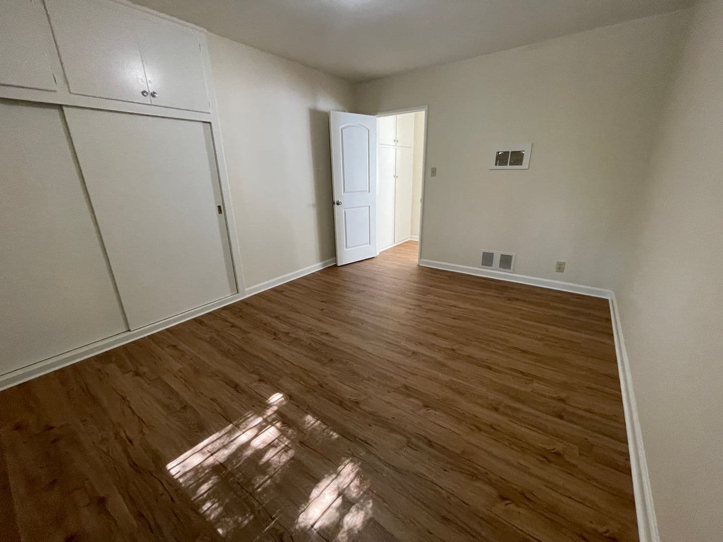 Glendale Apartment: 1114 E. Wilson Ave.