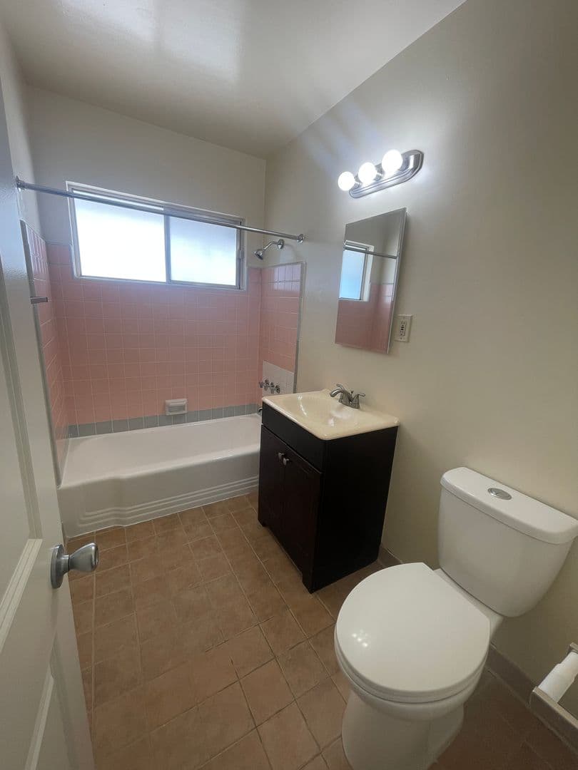 Glendale Apartment: 134 N. Adams St.