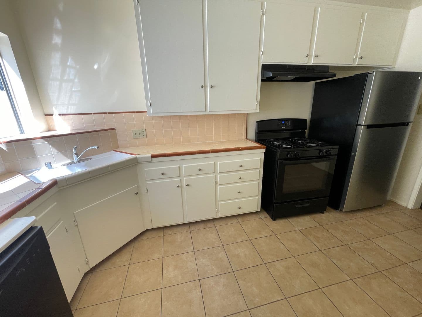 Glendale Apartment: 365 W. Doran St.