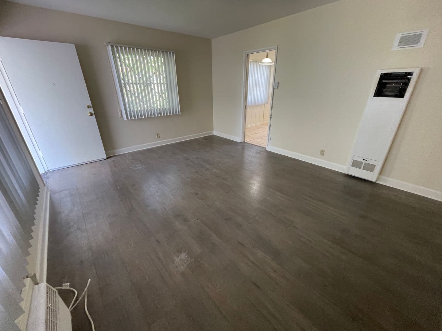 Glendale Apartment: 1114 E. Wilson Ave.
