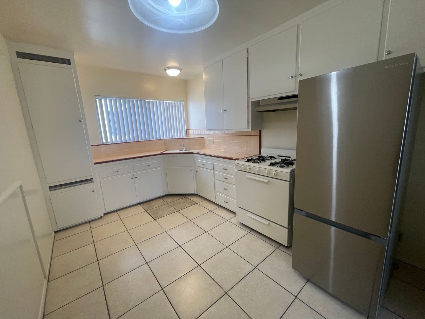 Glendale Apartment: 134 N. Adams St.