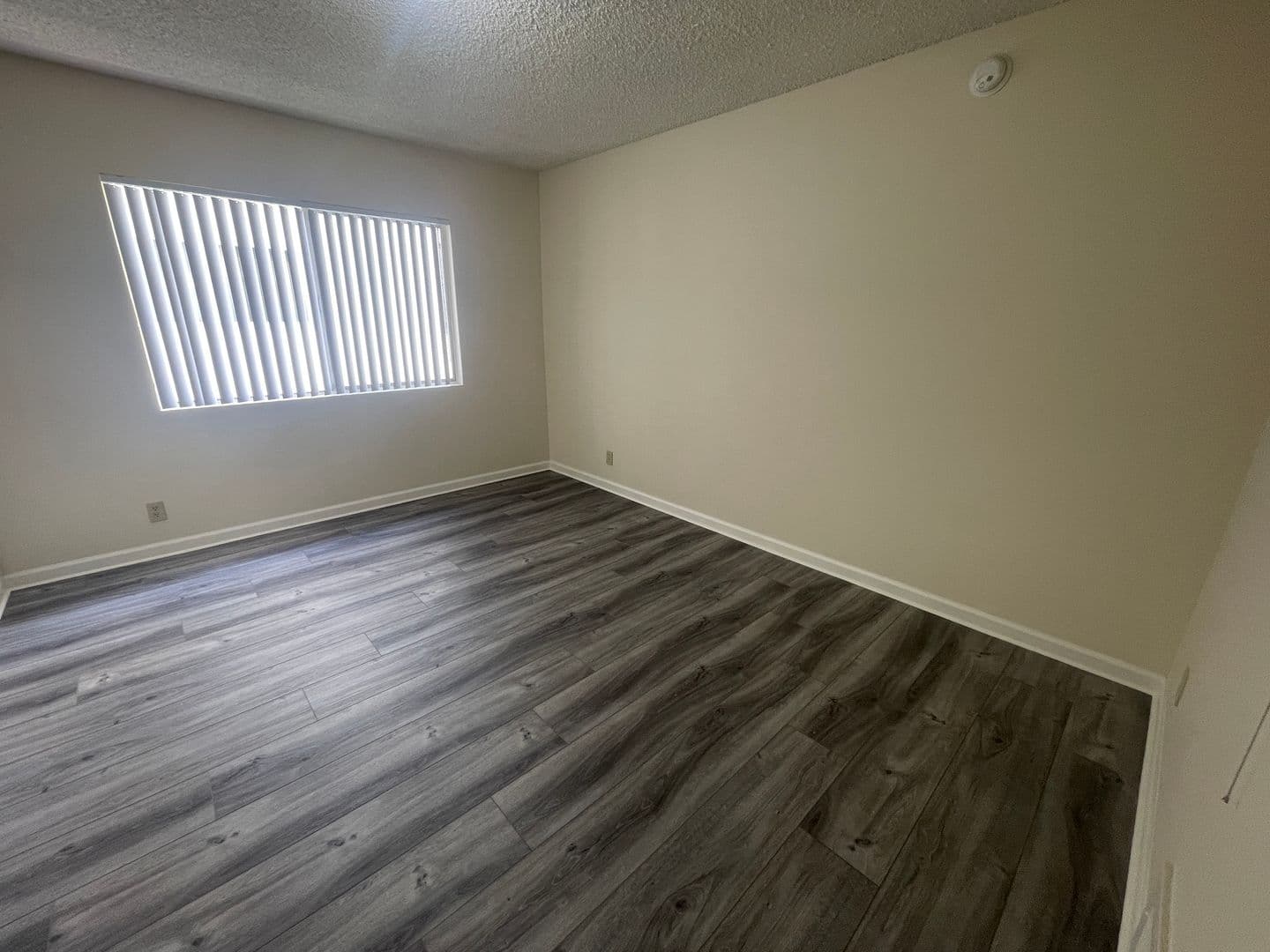 Glendale Apartment: 134 N. Adams St.