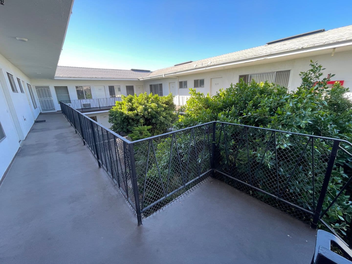 Glendale Apartment: 450 W. Doran St.