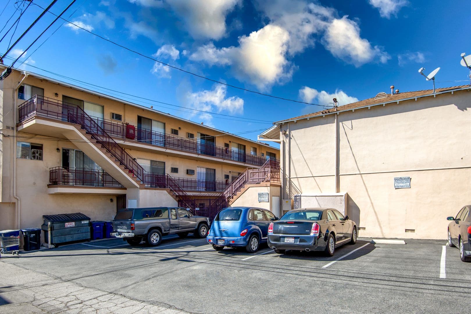 Burbank Apartment: 506 - 508 Palm Avenue