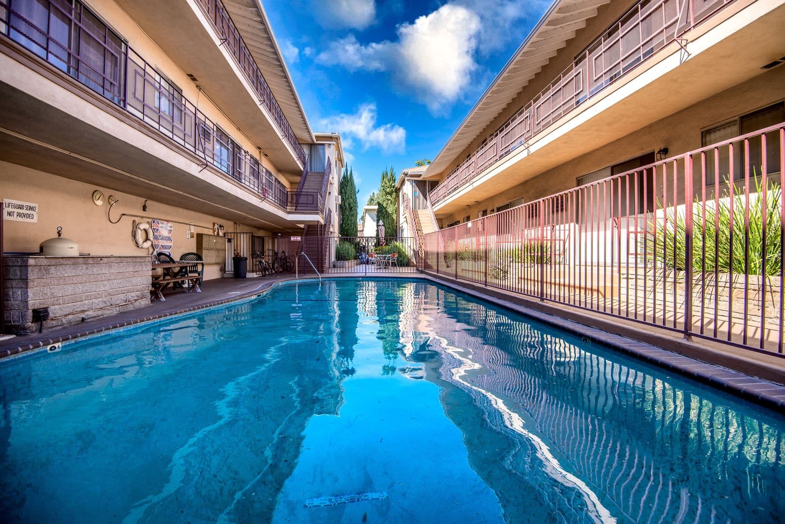 Burbank Apartment: 506 - 508 Palm Avenue