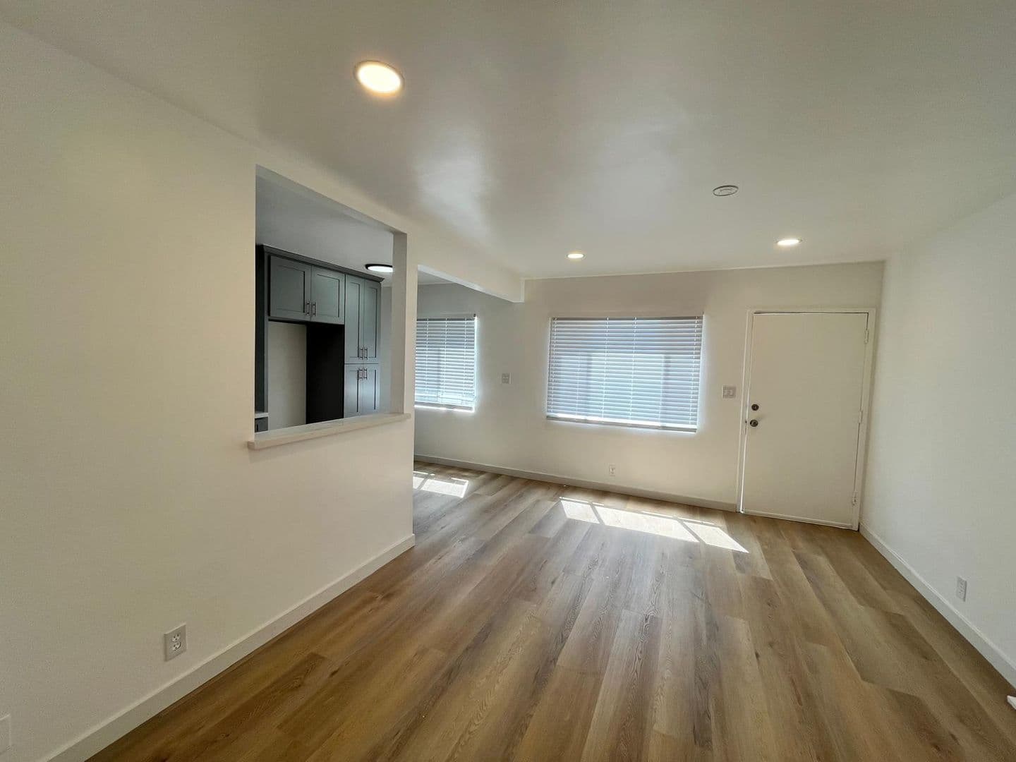 Glendale Apartment: 1038 Sonora Ave