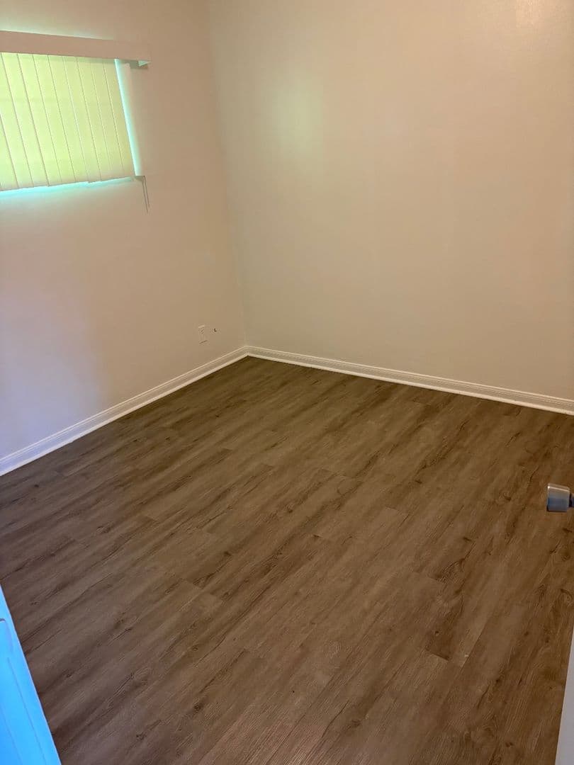 Palm Springs Apartment: 1905 East Tahquitz Canyon Way