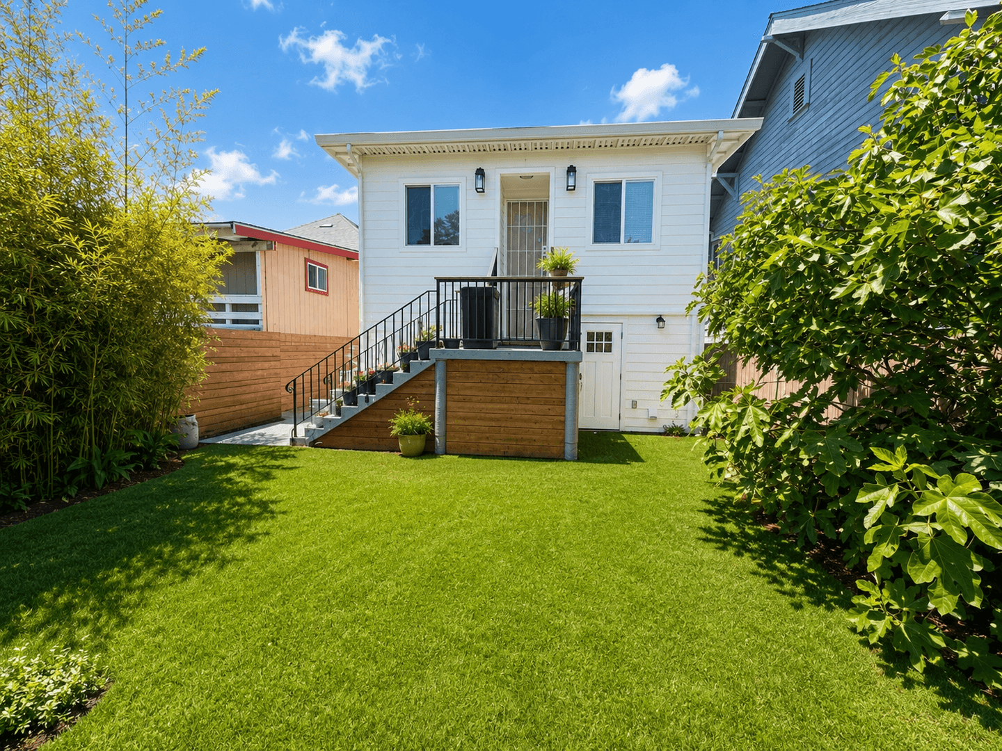 Oakland Apartment: 1464 55th Avenue