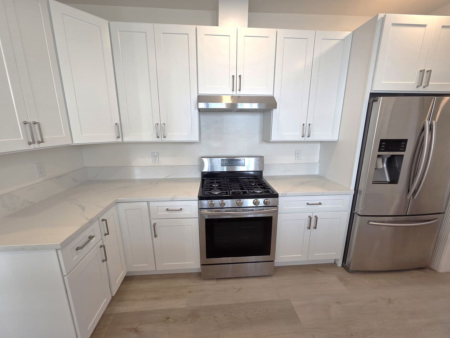 Oakland Apartment: 1439 38th Ave