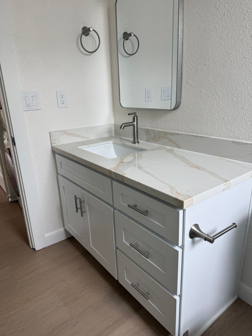 Alameda Apartment: 1100 Park Ave