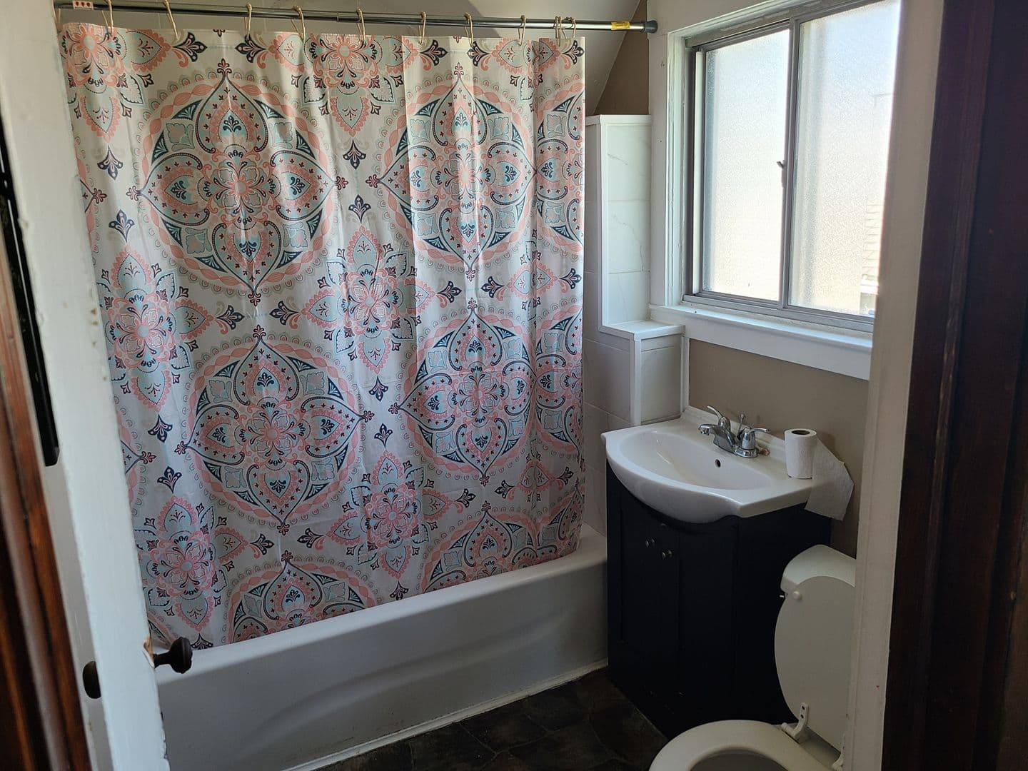 Moline Apartment: 1923 27th St