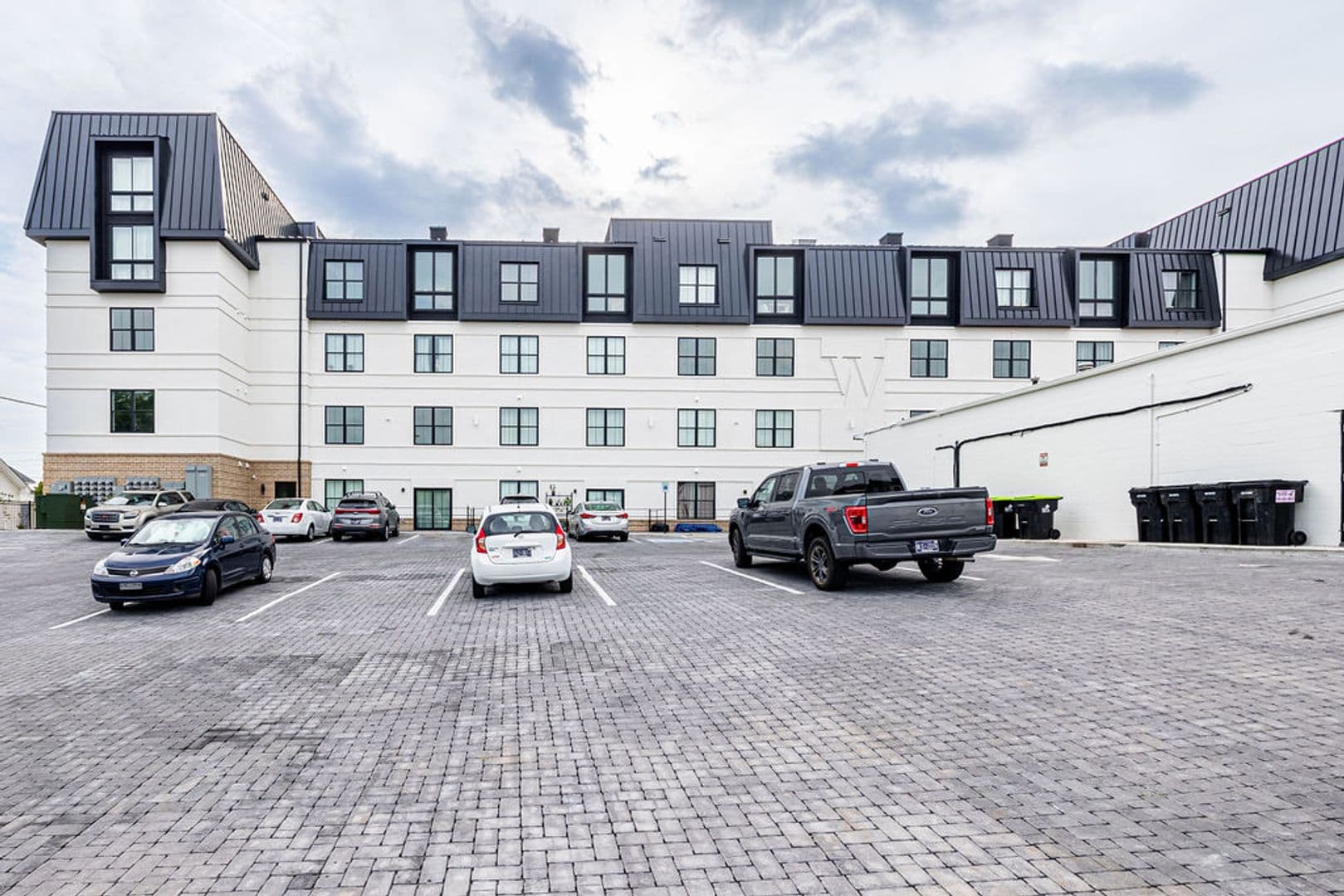 Clarksville Apartment: 518 Madison St