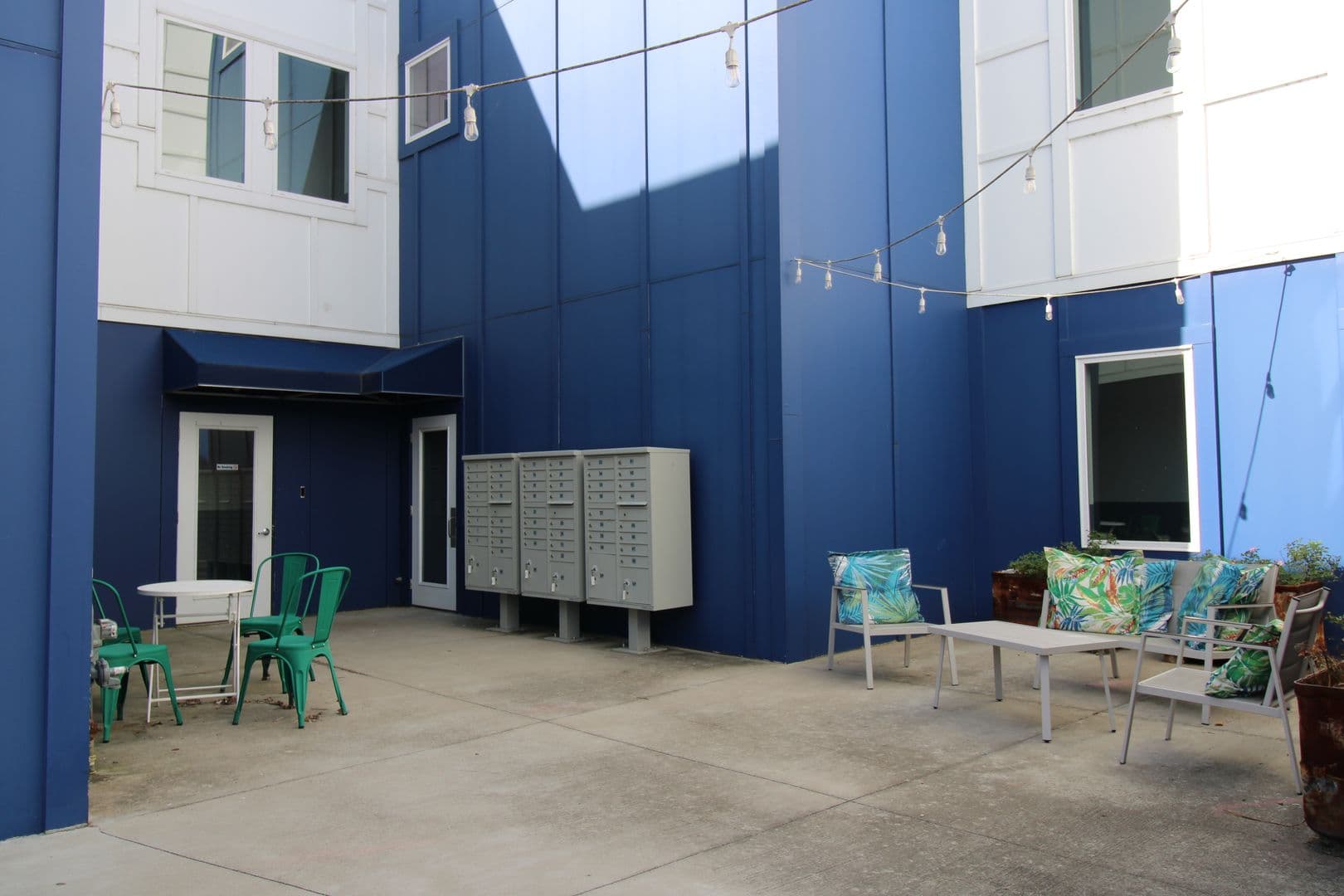 Clarksville Apartment: 712 Main St
