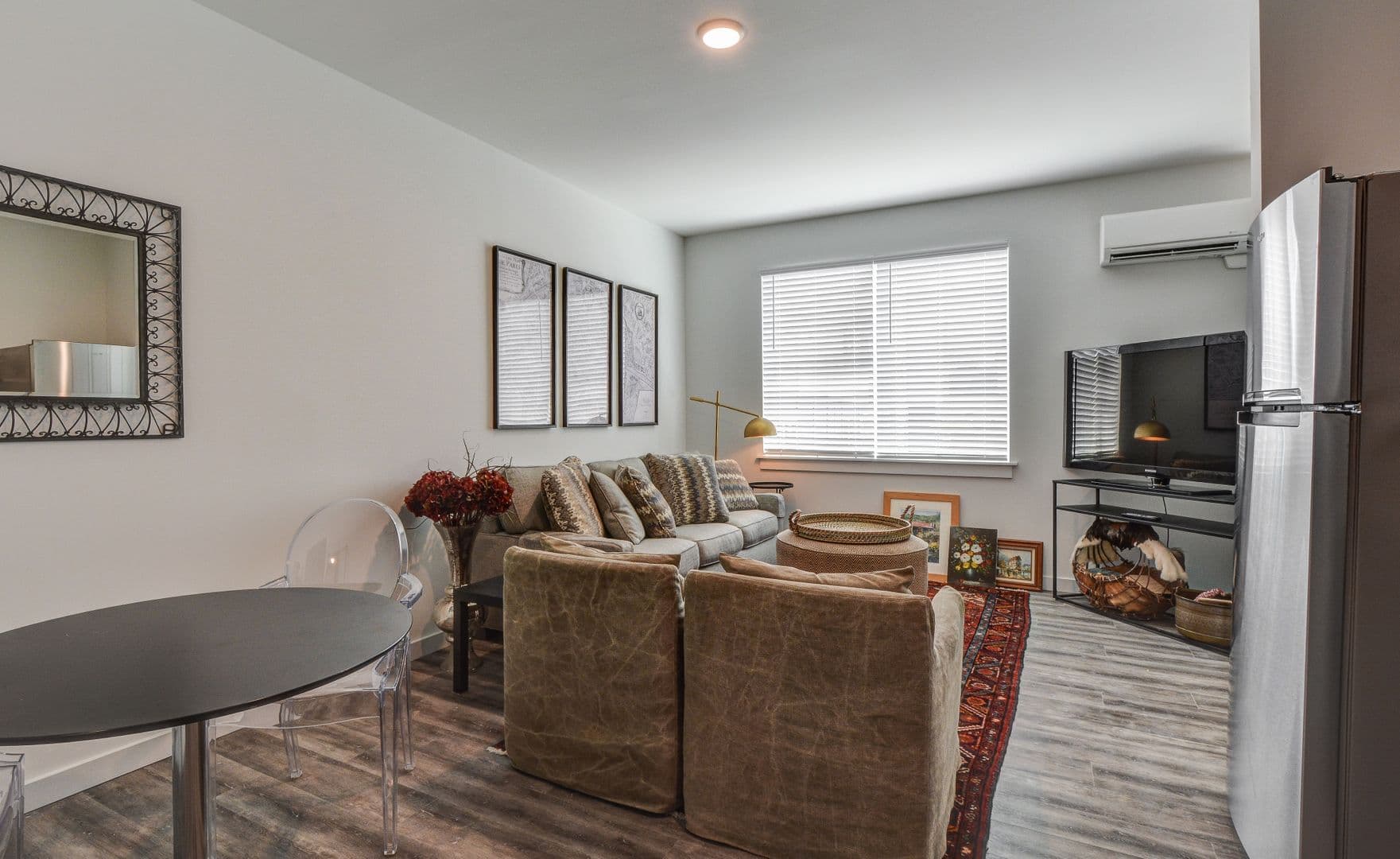 Clarksville Apartment: 712 Main St