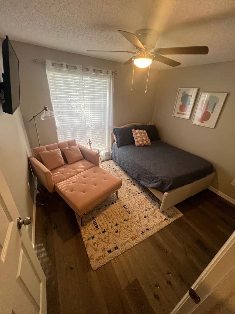 Palm Harbor Apartment: 552 Hammock Drive