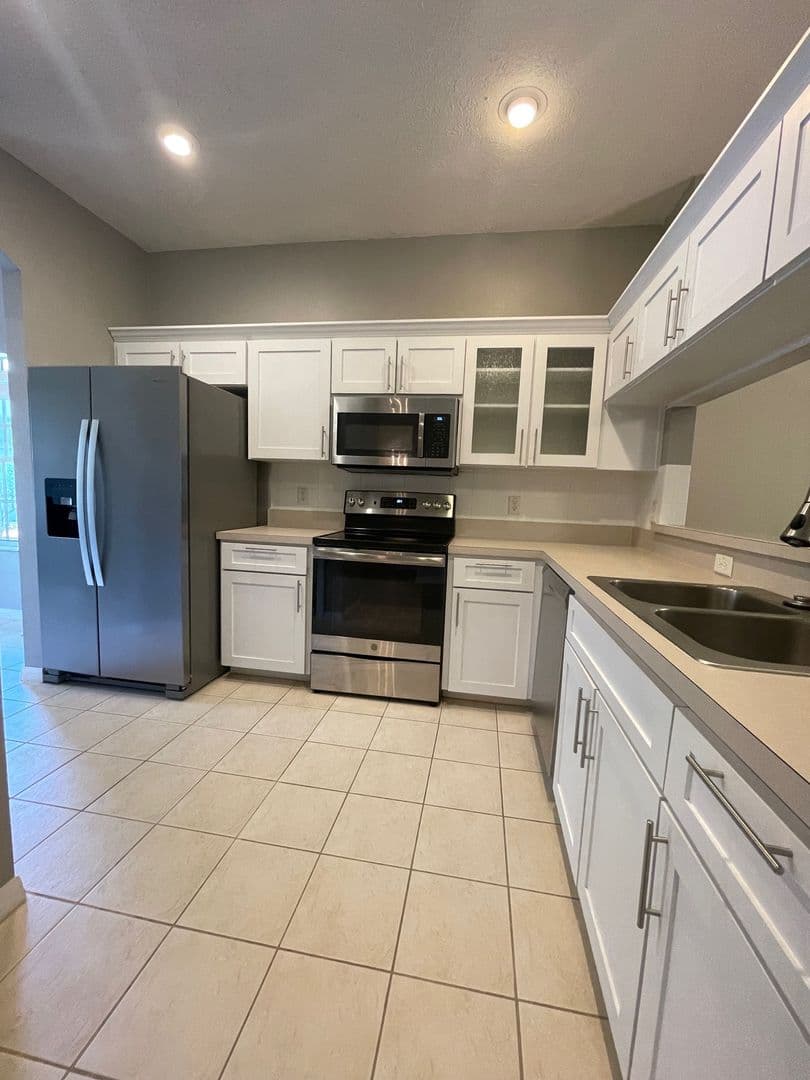 Hudson House: 12509 Cavalier Ct