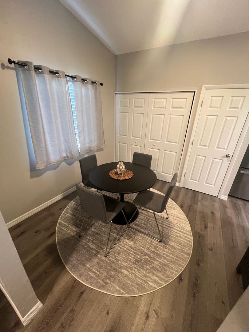 Palm Harbor Apartment: 552 Hammock Drive