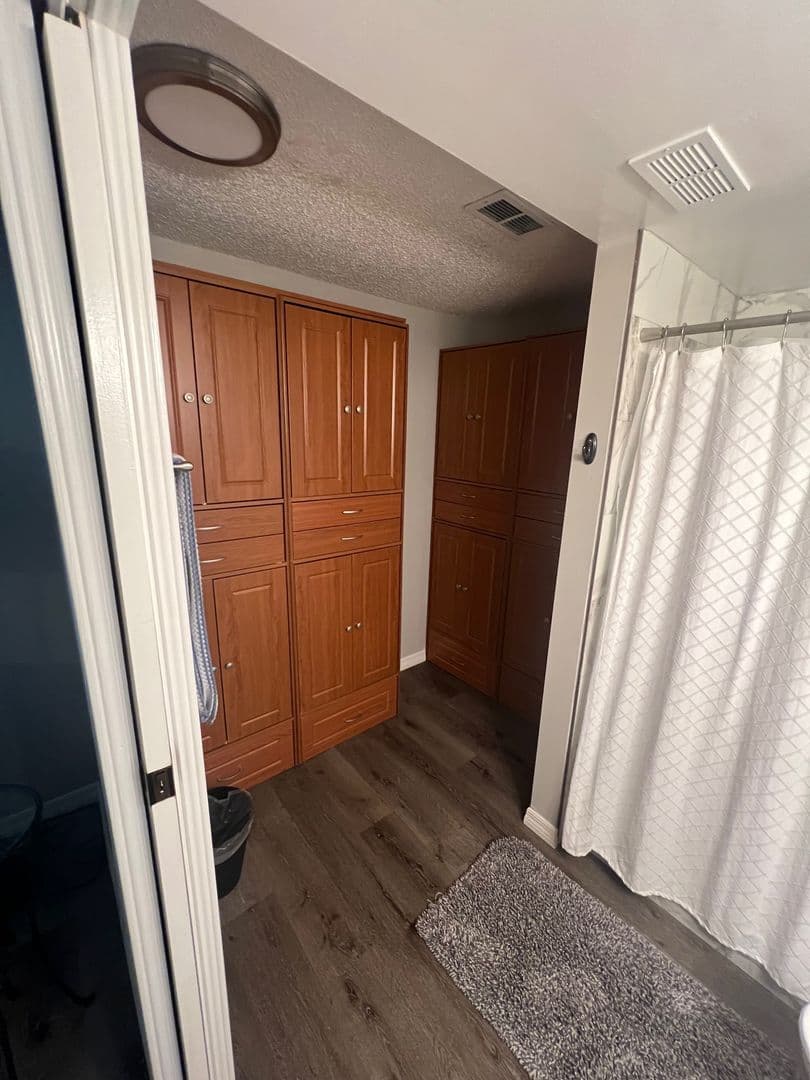 Palm Harbor Apartment: 552 Hammock Drive