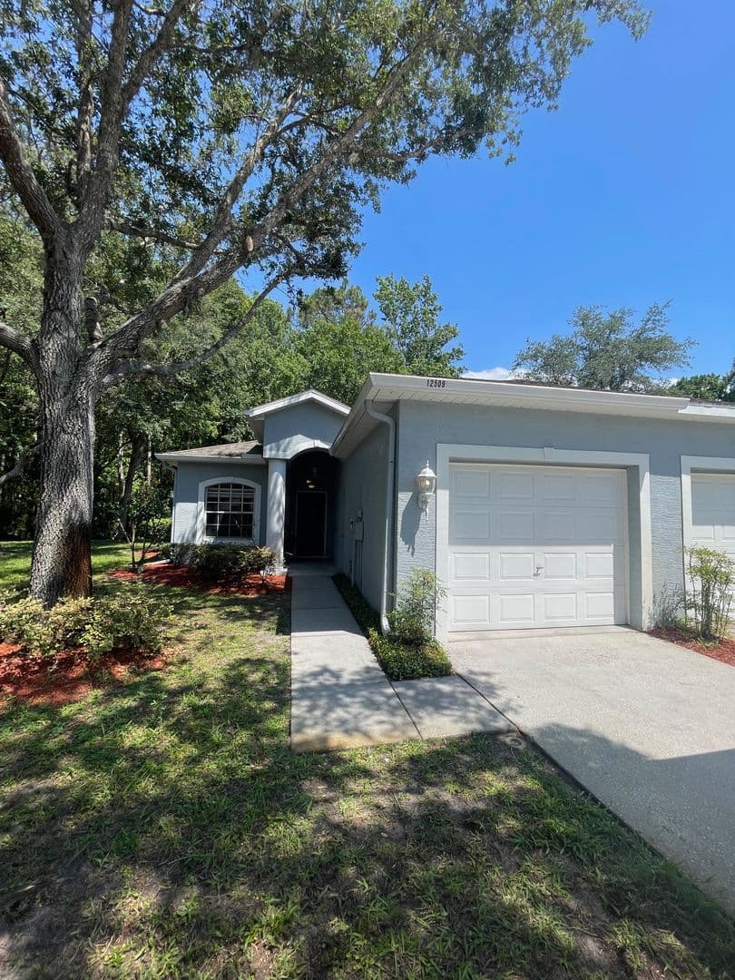 Hudson House: 12509 Cavalier Ct
