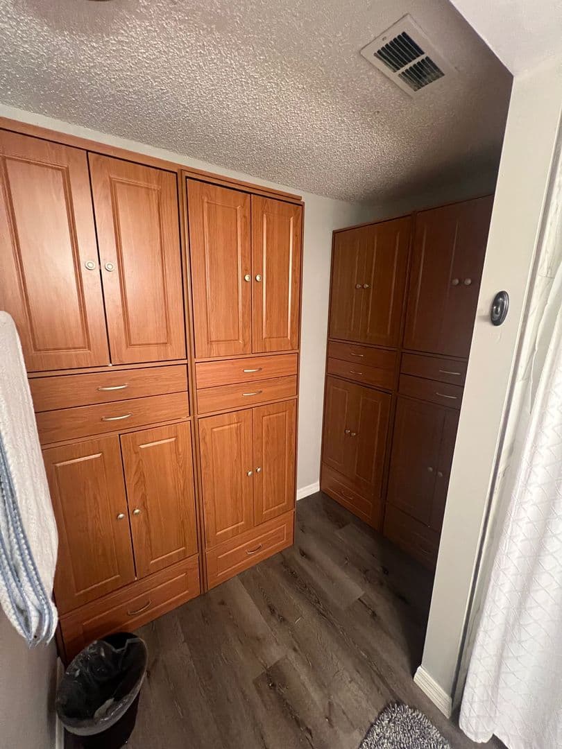 Palm Harbor Apartment: 552 Hammock Drive