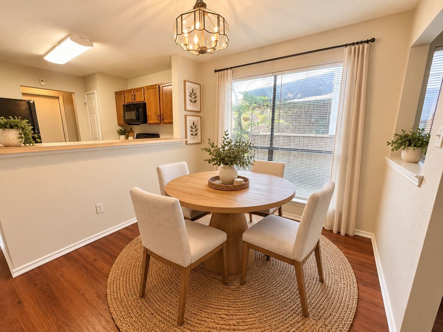 Arlington House: 5531 Whisper Glen Drive