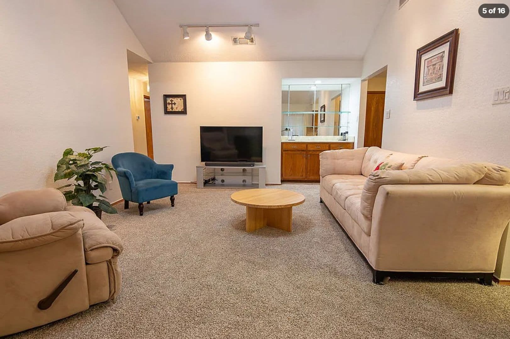 Arlington House: 3622 Swafford Street