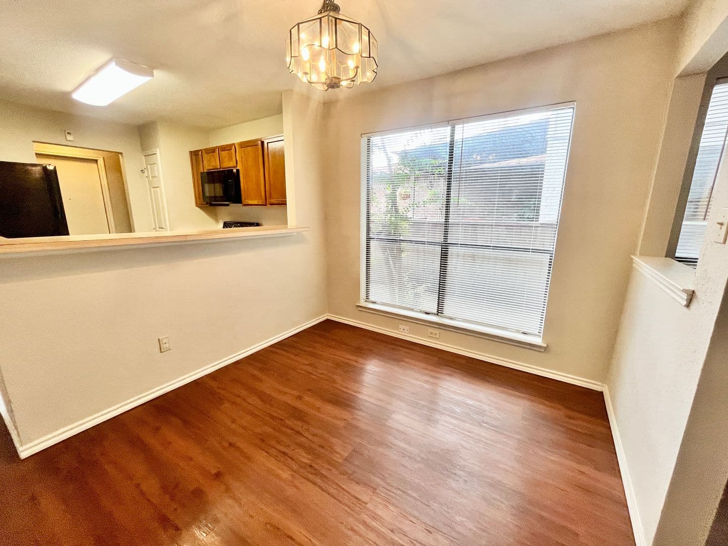 Arlington House: 5531 Whisper Glen Drive