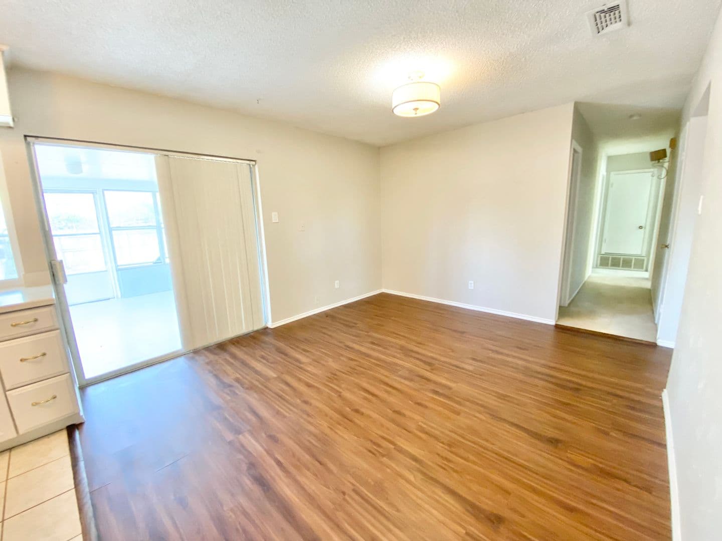 Euless House: 701 Victoria Drive