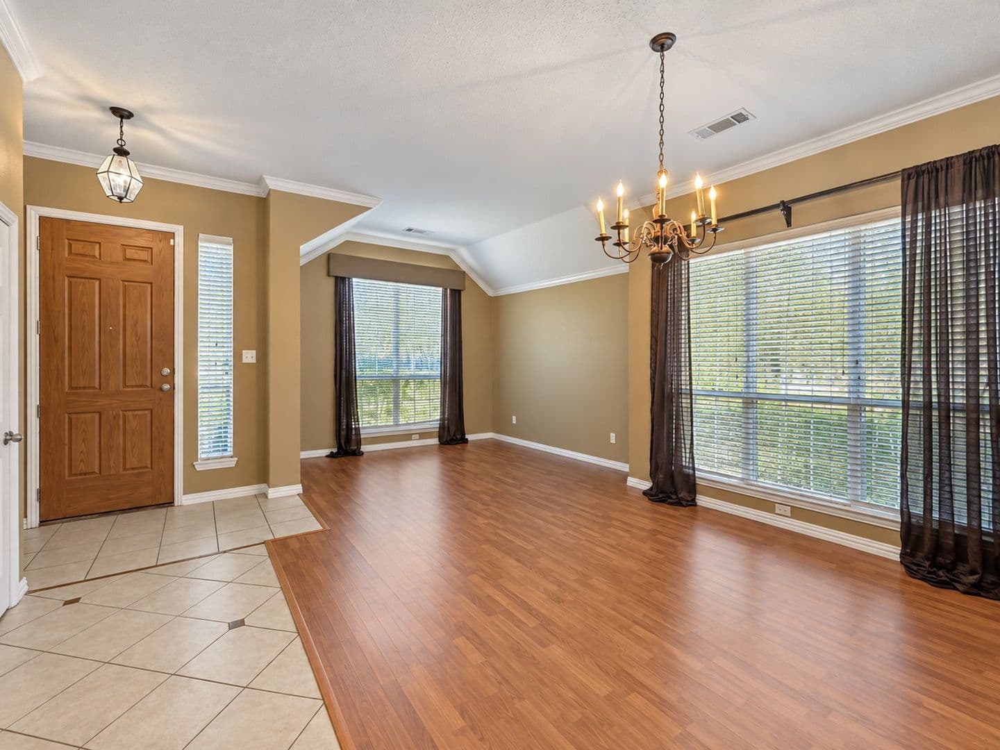 Fort Worth House: 4625 Marguerite Lane
