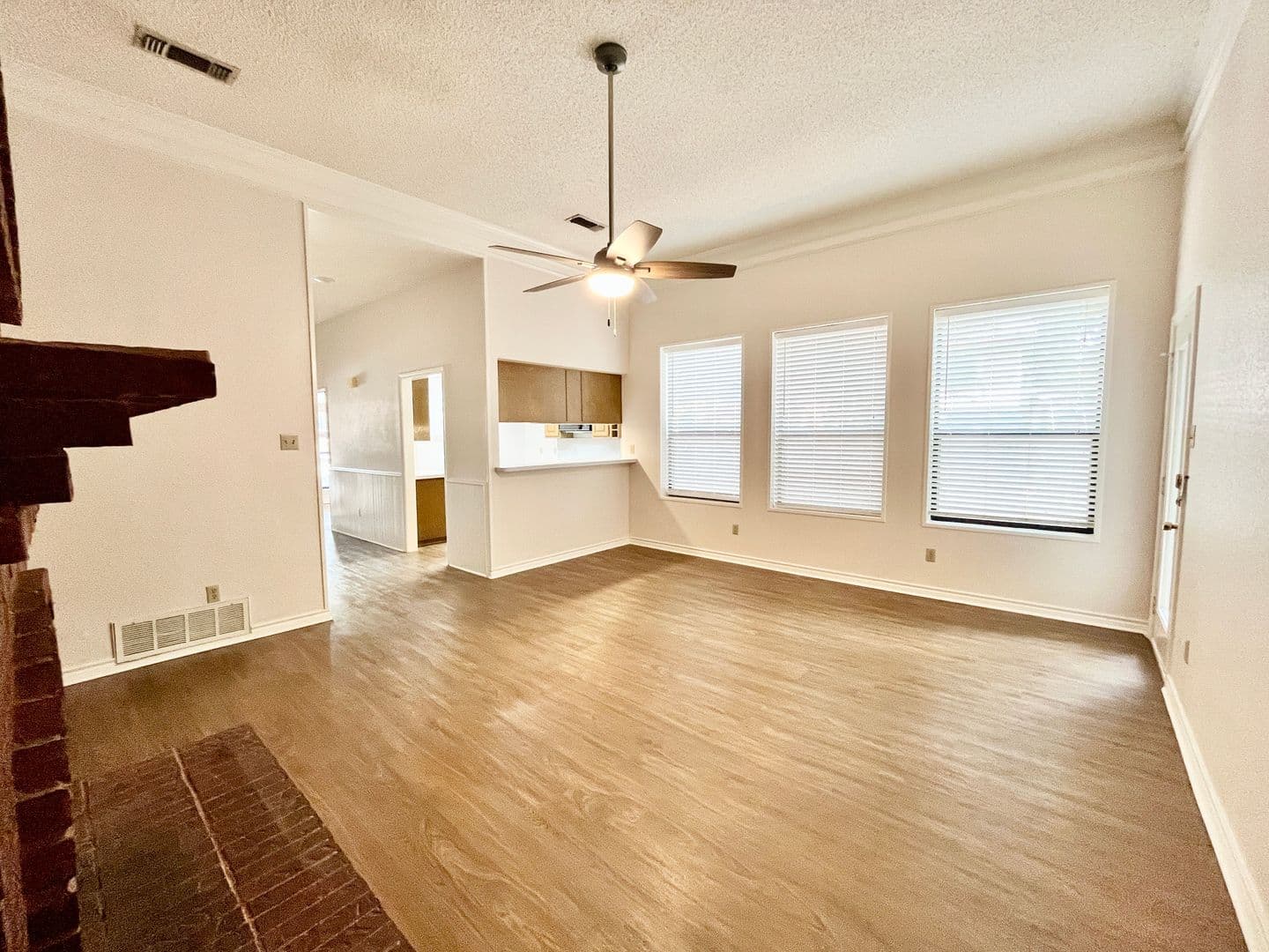 Arlington House: 6105 Paradise Drive